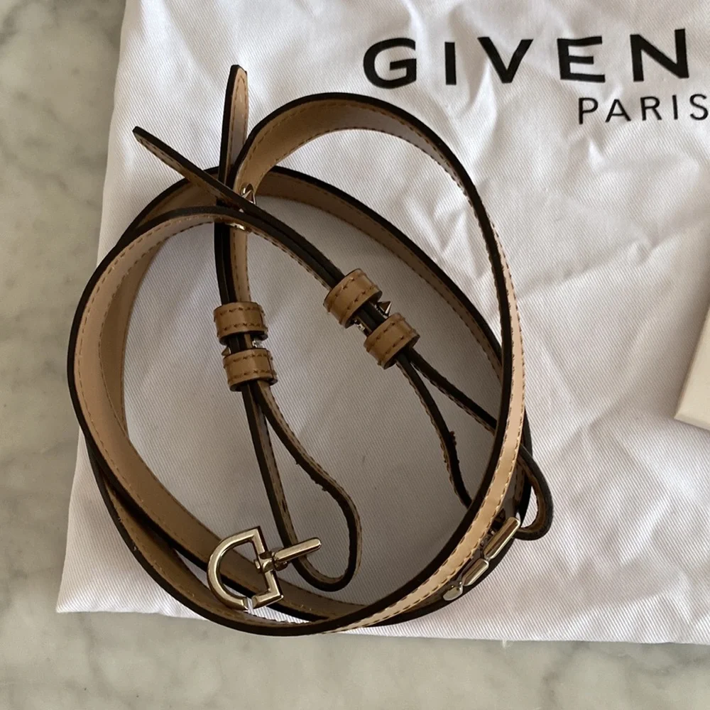 Mini Givenchy Antigona - Picture 4 of 17